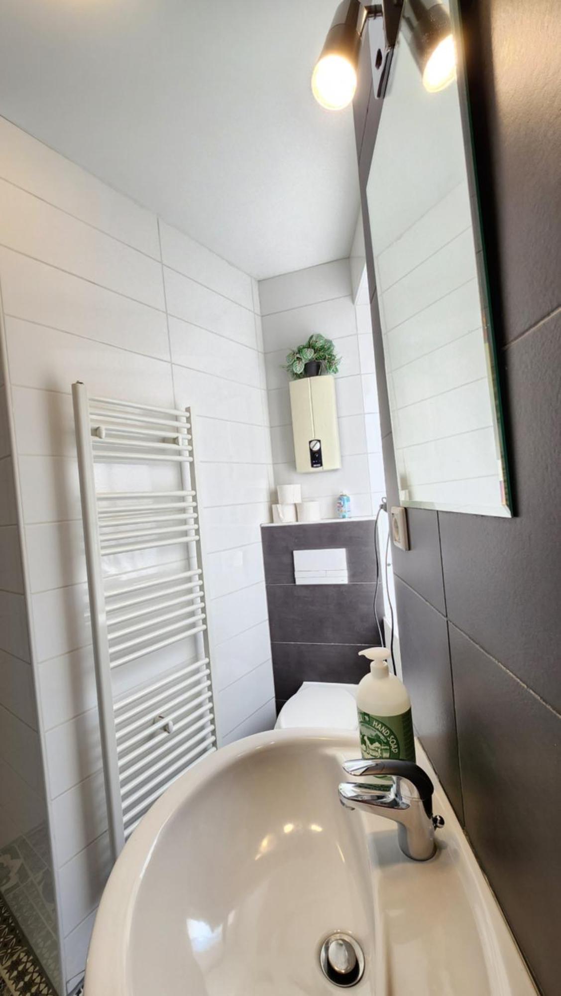 Elena Flat Orchidee Duisburg Zentrum מראה חיצוני תמונה